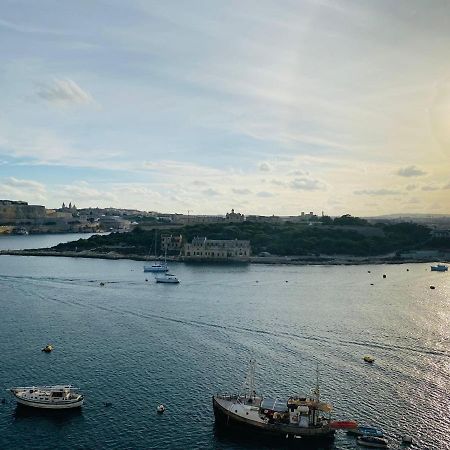 Sliema Seaview Apartment- Valletta Views - Apt 8, 49 Tigne Point Mansions Εξωτερικό φωτογραφία